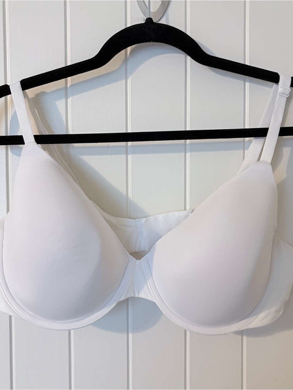 Victoria's Secret White Seamless T-Shirt Bra